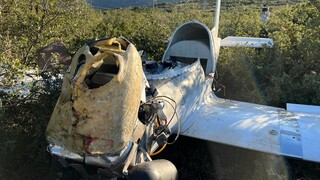 Συντριβή μονοκινητήριου αεροσκάφους στην εθνική οδό Αθηνών-Λαμίας - Νεκρός ο πιλότος