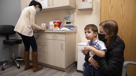 Κορωνοϊός: «Πράσινο φως» ΕΜΑ για τον εμβολιασμό παιδιών από έξι μηνών με Pfizer και Moderna