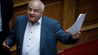 Καραθανασόπουλος κατά κυβέρνησης για το «καλάθι του νοικοκυριού»
