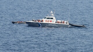 Επιτυχής επιχείρηση διάσωσης 42χρονου από σκάφος νοτιοδυτικά της Κρήτης