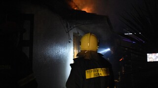 Τραγωδία στη Σάμο: Ζευγάρι ηλικιωμένων βρέθηκε νεκρό στην οικία του μετά από φωτιά