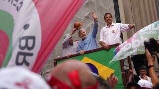 Εκλογές στη Βραζιλία: Ο Λούλα ψήφισε ευχόμενος «νίκη της δημοκρατίας»