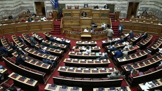 Βουλή: Δεν έχει πολιτικό χρώμα η σεξουαλική κακοποίηση, το μήνυμα των υπουργών