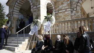 Αντώνης Σκυλλάκος: Συγκίνηση στην κηδεία του δημοσιογράφου