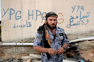 Σουηδία: Αποστάσεις από τους Κούρδους της YPG για να ενταχθεί στο ΝΑΤΟ