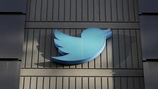 Twitter: Εγκαινιάζει (ξανά) το blue tick - «Εξουσία στον λαό για 8 δολάρια» λέει ο Μασκ