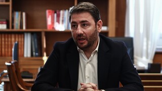 Ανδρουλάκης: Άβουλη η κυβέρνηση στη συνεχή μείωση εισοδημάτων