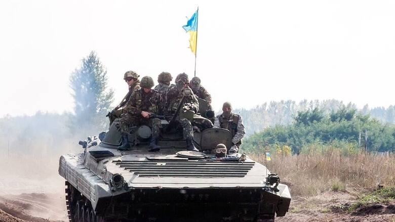 Ο ουκρανικός στρατός μπήκε στη Χερσώνα - Σκηνές χαοτικής ρωσικής απόσυρσης