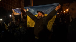 Ζελένσκι: Η Χερσώνα είναι δική μας - Πανηγυρισμοί στο Κίεβο