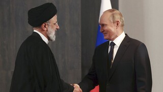 Συνομιλία Πούτιν-Ραΐσί προς «εμβάθυνση συνεργασίας» Ρωσίας και Ιράν