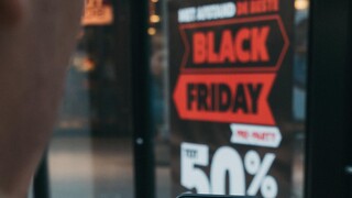 Black Friday: Αντίστροφη μέτρηση για τις προσφορές - Τι θα πρέπει να προσέξουν οι καταναλωτές