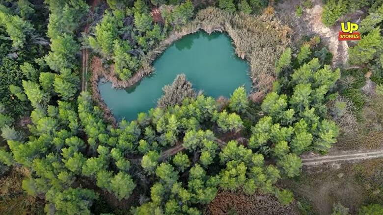 Μαυροσουβάλα: Μια πανέμορφη φυσική λίμνη μόλις μια ώρα από το κέντρο της Αττικής