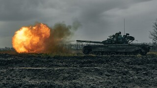Βομβαρδισμοί και σφοδρές μάχες στο μέτωπο της ανατολικής Ουκρανίας