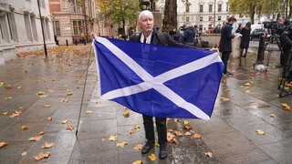 Το Βρετανικό μπλόκο στη Σκωτία και η «εκκολαπτόμενη επανάσταση»