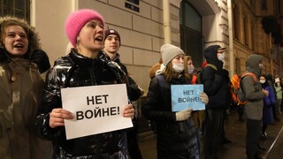 Ρεπορτάζ CNNi: Οι δυτικές κυρώσεις αρχίζουν να επηρεάζουν τους Ρώσους