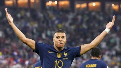 Μουντιάλ 2022: Ο ασταμάτητος Εμπαπέ οδήγησε την Γαλλία στη φάση των 16