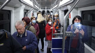 Μετρό Θεσσαλονίκης: Ενθουσιασμός του επιβατικού κοινού - Οι φωτογραφίες και οι αντιδράσεις