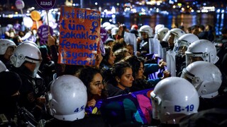Κωνσταντινούπολη: Συλλήψεις σε διαδήλωση για τη βία κατά των γυναικών