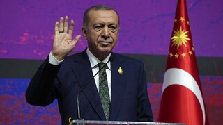 FT: Ανορθόδοξα οικονομικά μέτρα επιλέγει ο Ερντογάν προκειμένου να επανεκλεγεί