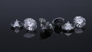 «Παραθυράκι» στις κυρώσεις: Η Ρωσία εξάγει διαμάντια στην Ευρώπη