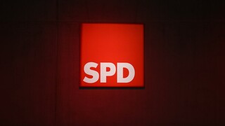 Γερμανία: Κορυφαίο στέλεχος του SPD δηλώνει ότι η Μπούντεσβερ πρέπει να εξοπλιστεί γρήγορα