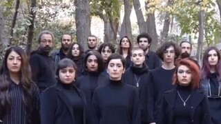 Ιρανές ηθοποιοί χωρίς μαντίλα στηρίζουν τις διαδηλώσεις
