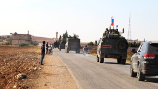 Μαρτυρίες ότι ο ρωσικός στρατός ενισχύει την παρουσία του στα σύνορα Συρίας - Τουρκίας