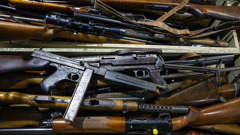 Γαλλία: Οι πολίτες καλούνται να παραδώσουν τα όπλα που κατέχουν χωρίς άδεια