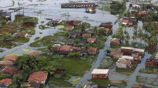 Βραζιλία: Εκατοντάδες εγκλωβισμένοι μετά από πλημμύρες στη Σάντα Καταρίνα
