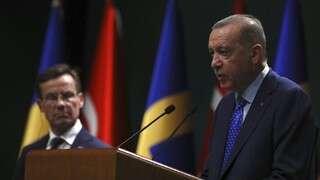 Η Τουρκία περιμένει περισσότερες εκδόσεις καταζητουμένων από τη Σουηδία