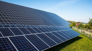 ΔΟΕ: Η ενεργειακή κρίση δίνει πρωτοφανή ώθηση στις ανανεώσιμες πηγές