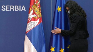 Νέα πρόταση για εξομάλυνση σχέσεων κομίζει σε Σερβία και Κόσοβο η ΕΕ