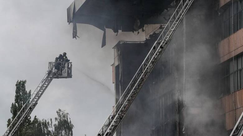 Ρωσία: Τεράστια πυρκαγιά σε εμπορικό κέντρο σε προάστιο της Μόσχας