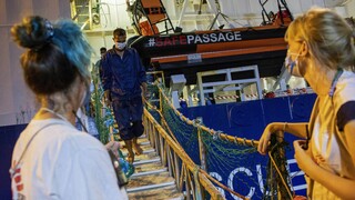 Ιταλία: Δέχεται τρία πλοία μη κυβερνητικών οργανώσεων με 542 διασωθέντες μετανάστες και πρόσφυγες