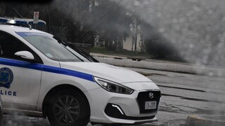 Θεσσαλονίκη: Ηλικιωμένος βρέθηκε απανθρακωμένος σε αυλή σπιτιού - Έρευνα των Αρχών