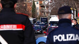 Πυροβολισμοί σε καφέ στη Ρώμη: Τέσσερις νεκροί και τραυματίες
