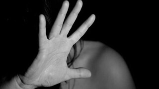 Σεξουαλική βία: Επτά στα 10 θύματα είναι γυναίκες - Εμπειρογνώμονες εξηγούν