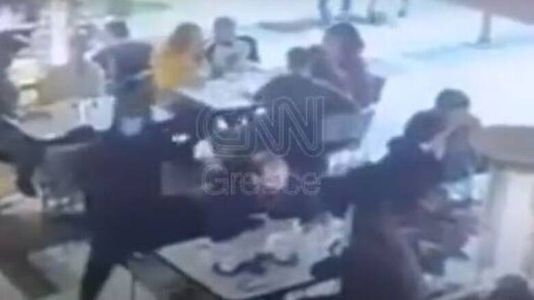 Νέα Σμύρνη: Βίντεο ντοκουμέντο από τους πυροβολισμούς με τους νεκρούς στην καφετέρια