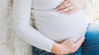 Ειδική άδεια μητρότητας: Τρεις διευκρινίσεις για την επέκταση από 6 σε 9 μήνες