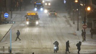ΗΠΑ: Επικίνδυνη χιονοθύελλα πλήττει τη χώρα ενώ εκατομμύρια πολίτες ταξιδεύουν για τις γιορτές