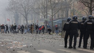 Γαλλία: Σοβαρά επεισόδια ανάμεσα στην αστυνομία και μέλη της κουρδικής κοινότητας