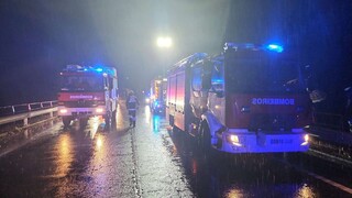 Ισπανία: Στους τρεις έφτασαν οι νεκροί από την πτώση λεωφορείου σε ποτάμι