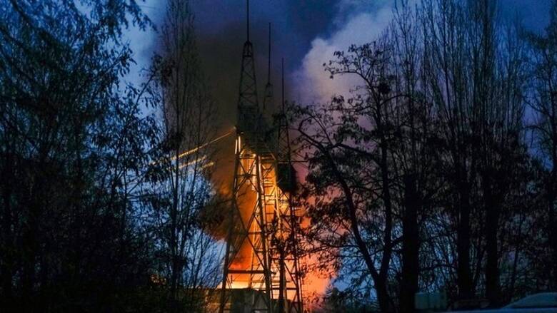 Πόλεμος Ουκρανία: Βροχή ρωσικών πυραύλων ανήμερα των Χριστουγέννων