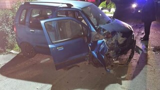 Χαλκηδόνα: Σοβαρό τροχαίο ατύχημα - Αυτοκίνητο προσέκρουσε σε πινακίδα