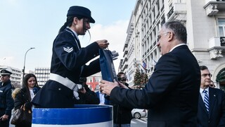 Θεοδωρικάκος: Δώρα σε τροχονόμους - Το μεγάλο ευχαριστώ στην αστυνομία
