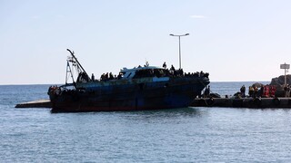 Κως: Καταδίωξη ταχύπλοων που διακινούσαν μετανάστες - Επιχείρησαν να εμβολίσουν σκάφος του Λιμενικού