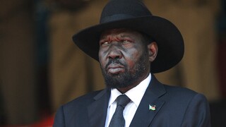Νότιο Σουδάν: Αναβρασμός μετά την κυκλοφορία βίντεο του προέδρου που κατουρήθηκε πάνω του