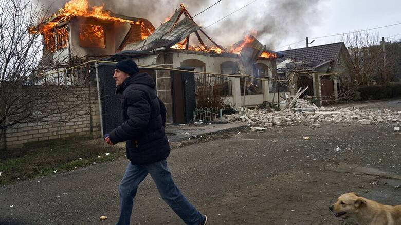 Πόλεμος Ουκρανία: Σφοδρές μάχες και βομβαρδισμοί παρά την εκεχειρία