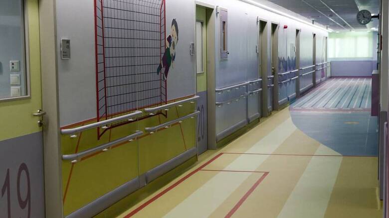 Κορωνοϊός: Στο νοσοκομείο σε κρίσιμη κατάσταση 11χρονος - Βρέφος νοσηλεύεται με γρίπη