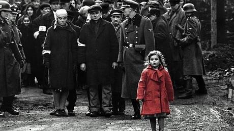 «Η Λίστα του Σίντλερ»: 30 χρόνια του αριστουργήματος για τη ναζιστική θηριωδία διά χειρός Σπίλμπεργκ